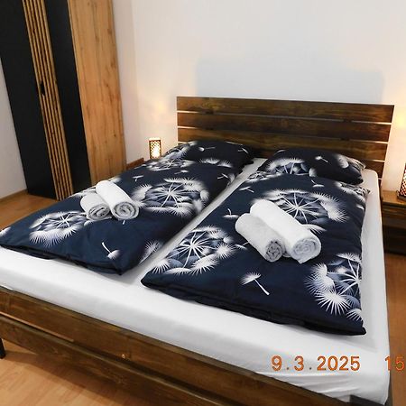 Pod Dubom Apartman Lipótszentmiklós Kültér fotó