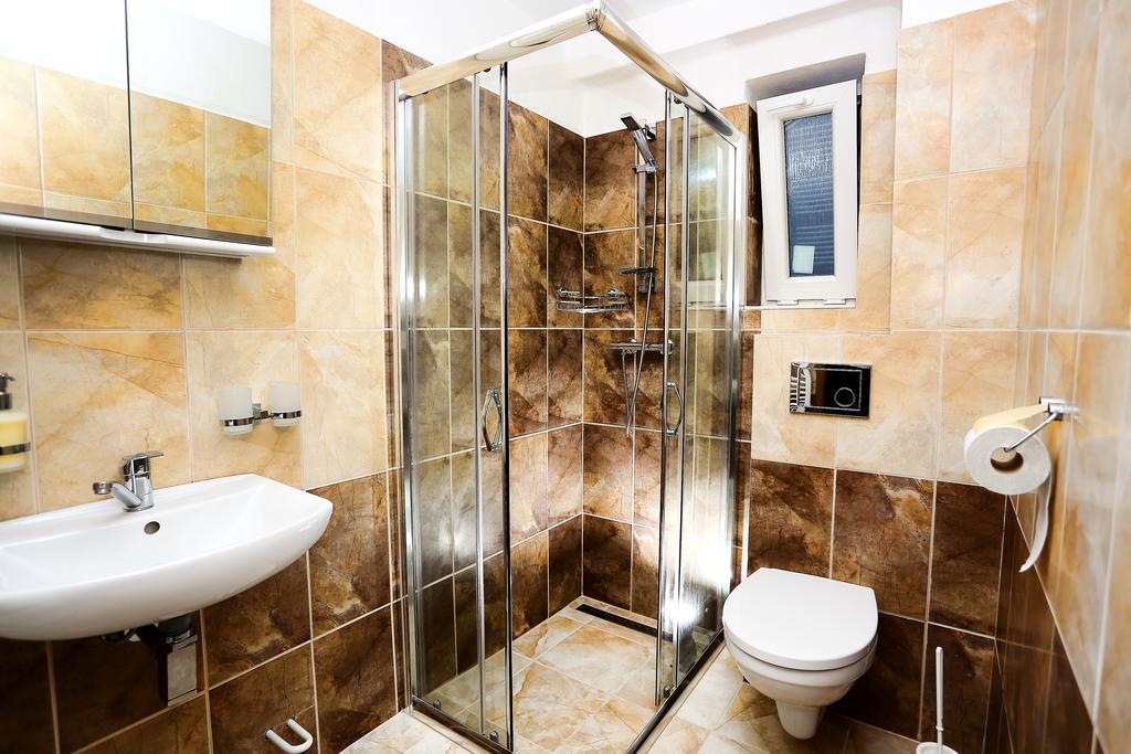 Pod Dubom Apartman Lipótszentmiklós Kültér fotó