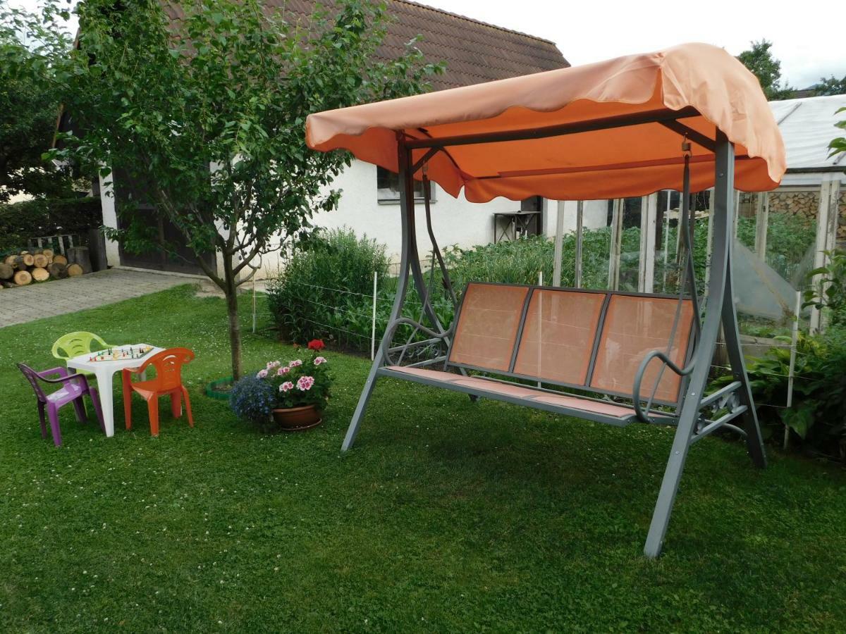 Pod Dubom Apartman Lipótszentmiklós Kültér fotó
